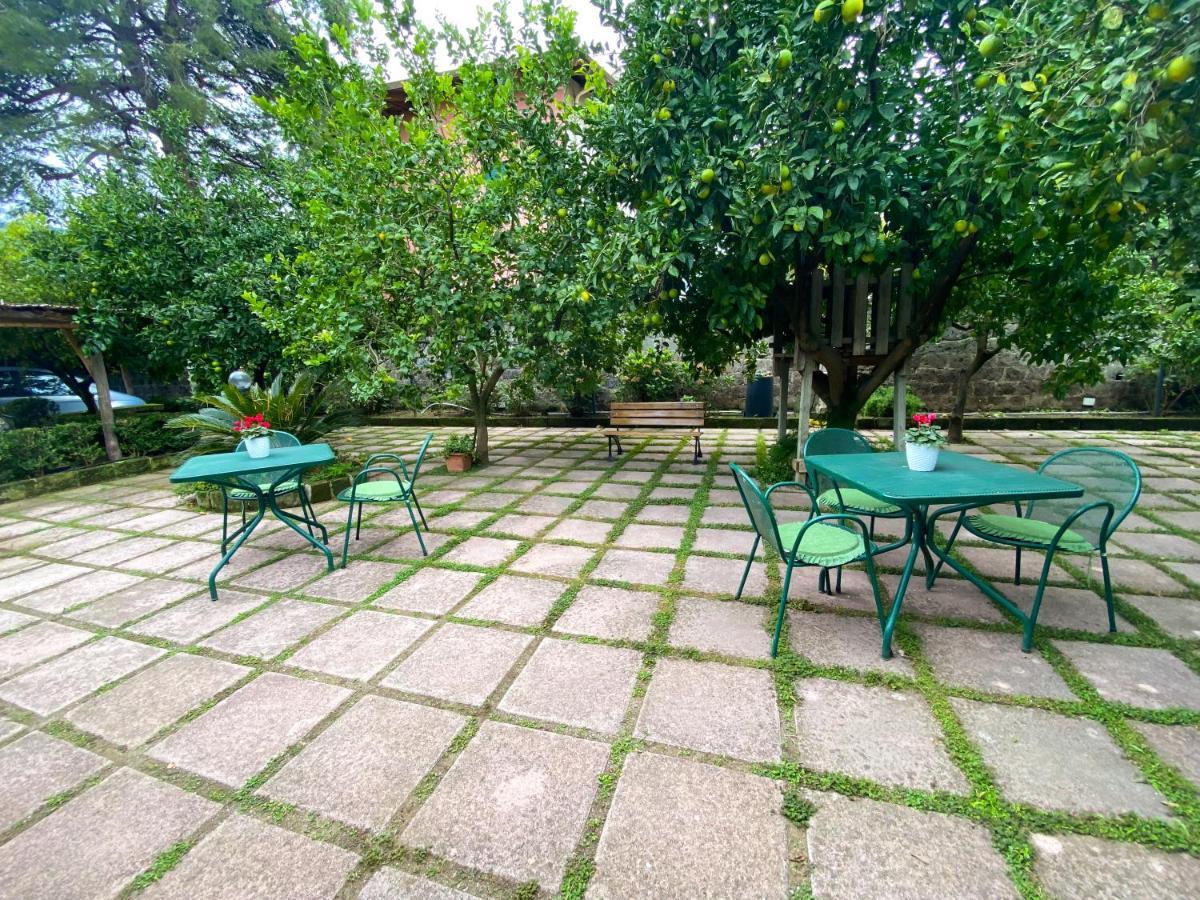 Il Glicine Hotel Sorrento Luaran gambar